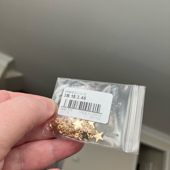 Amazon Gold Plated Star Dainty Necklace - Picture 2 of 2